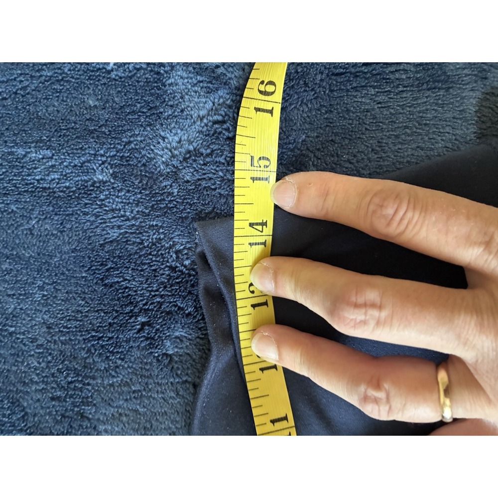 Athletic Shorts Women Size Medium (based on measurements) (E14) - Picture 4 of 8
